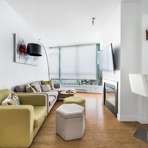 Bright 2 Bedroom Downtown With Free Parking Apartment Vancouver